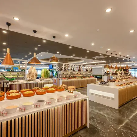 Resort Sailor's Club